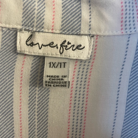 Love, Fire Women’s 1XL/T Shorts & Shirt Set Very Thin & Soft, Like New - Picture 9 of 10